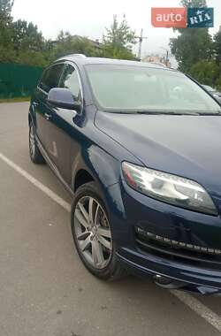 Внедорожник / Кроссовер Audi Q7 2014 в 
