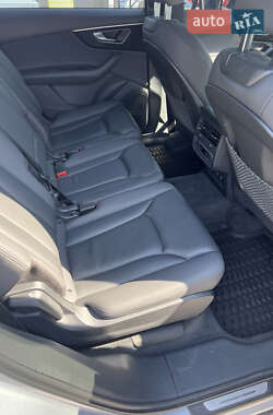 Внедорожник / Кроссовер Audi Q7 2020 в 