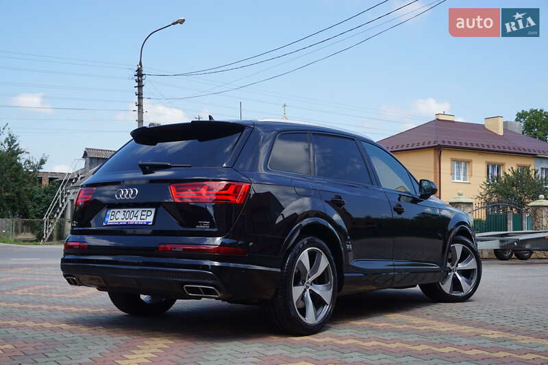 Позашляховик / Кросовер Audi Q7 2015 в Самборі