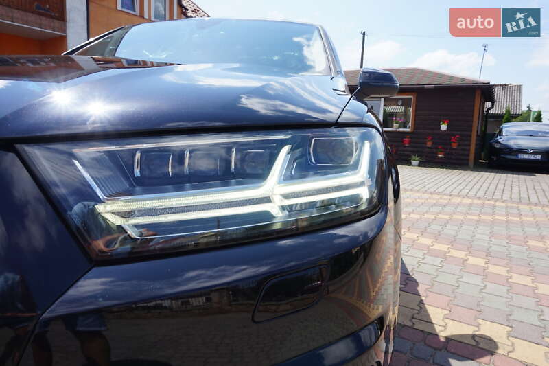 Позашляховик / Кросовер Audi Q7 2015 в Самборі