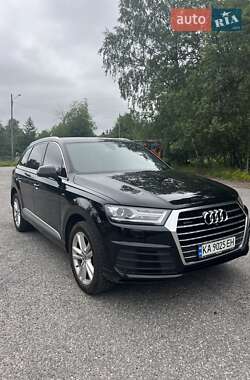 Внедорожник / Кроссовер Audi Q7 2016 в 