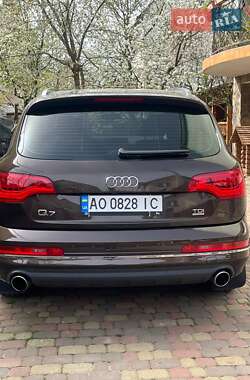 Позашляховик / Кросовер Audi Q7 2012 в Ужгороді