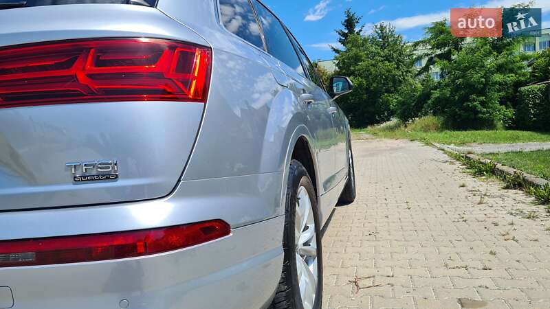 Внедорожник / Кроссовер Audi Q7 2017 в Ровно