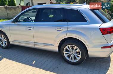 Внедорожник / Кроссовер Audi Q7 2017 в 