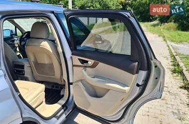 Внедорожник / Кроссовер Audi Q7 2017 в 