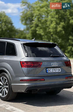 Позашляховик / Кросовер Audi Q7 2017 в Львові