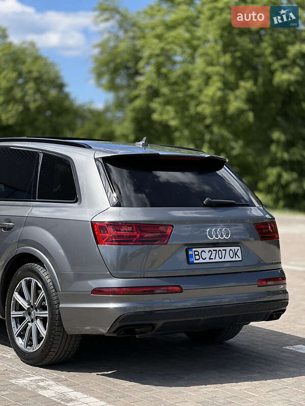 Позашляховик / Кросовер Audi Q7 2017 в Львові