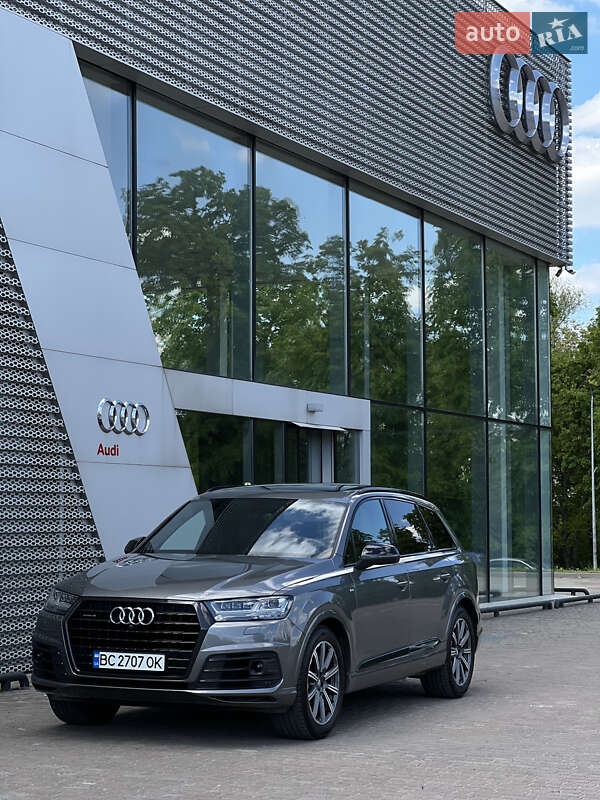Позашляховик / Кросовер Audi Q7 2017 в Львові