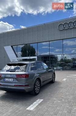Позашляховик / Кросовер Audi Q7 2017 в Львові