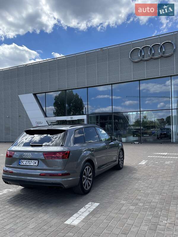Позашляховик / Кросовер Audi Q7 2017 в Львові