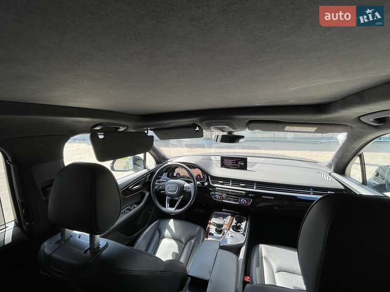 Позашляховик / Кросовер Audi Q7 2017 в Львові