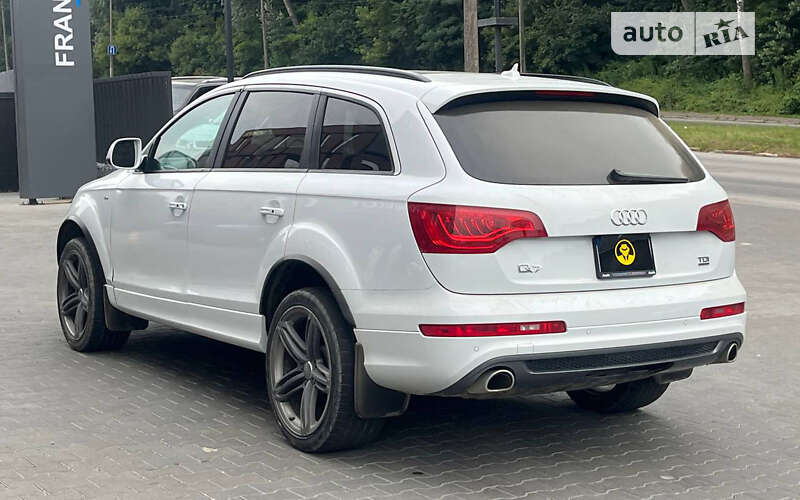 Внедорожник / Кроссовер Audi Q7 2012 в Черновцах