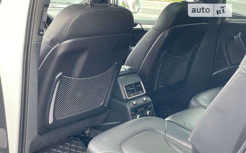 Внедорожник / Кроссовер Audi Q7 2012 в Черновцах