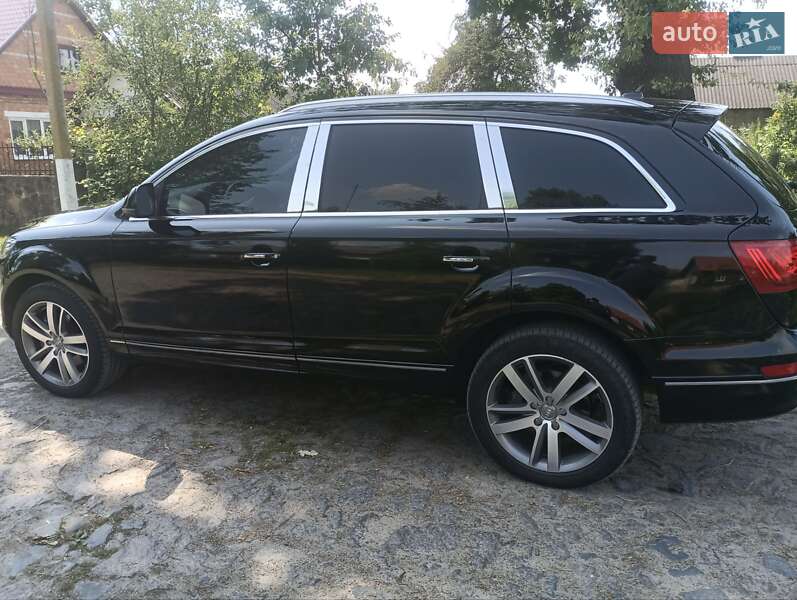 Внедорожник / Кроссовер Audi Q7 2013 в Рокитном
