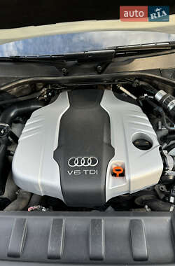 Внедорожник / Кроссовер Audi Q7 2013 в 