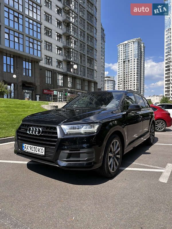 Внедорожник / Кроссовер Audi Q7 2017 в Киеве