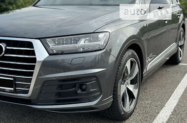 Внедорожник / Кроссовер Audi Q7 2016 в Черновцах