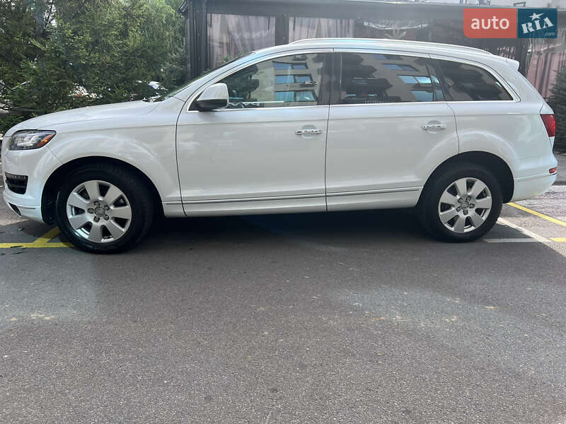 Внедорожник / Кроссовер Audi Q7 2012 в Софиевской Борщаговке