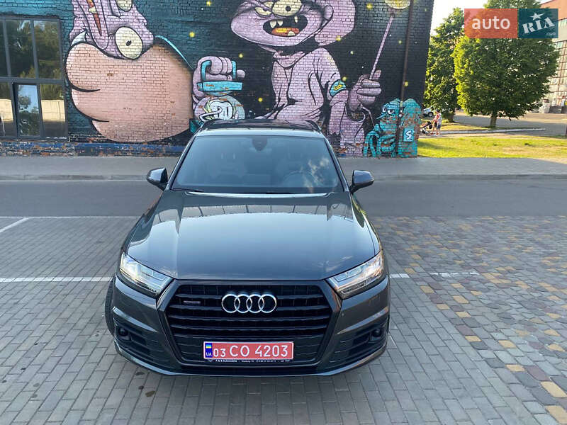 Позашляховик / Кросовер Audi Q7 2016 в Луцьку