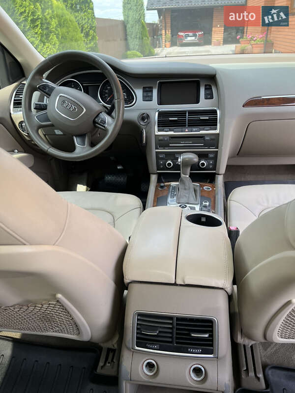Позашляховик / Кросовер Audi Q7 2011 в Самборі
