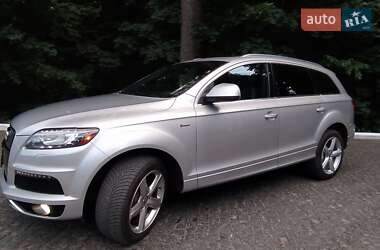 Внедорожник / Кроссовер Audi Q7 2015 в 