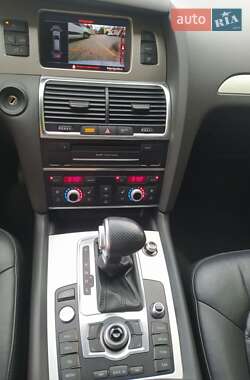 Внедорожник / Кроссовер Audi Q7 2015 в 