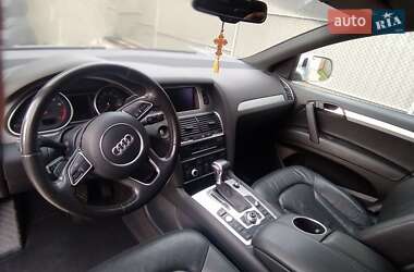 Внедорожник / Кроссовер Audi Q7 2015 в 