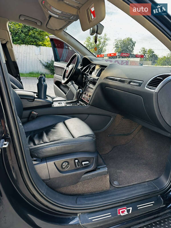 Позашляховик / Кросовер Audi Q7 2010 в Стрию