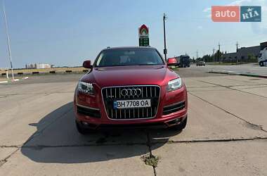 Внедорожник / Кроссовер Audi Q7 2011 в 