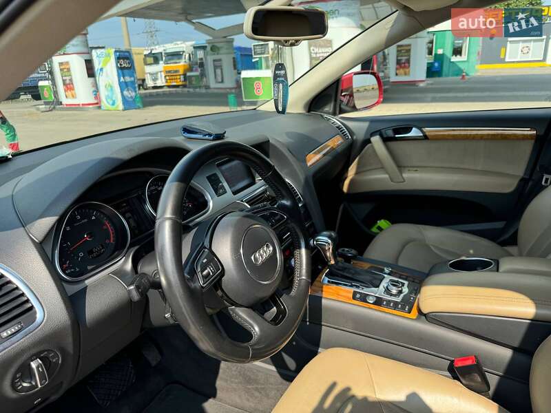 Позашляховик / Кросовер Audi Q7 2011 в Одесі