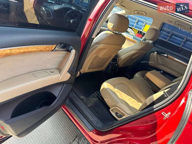 Позашляховик / Кросовер Audi Q7 2011 в Одесі