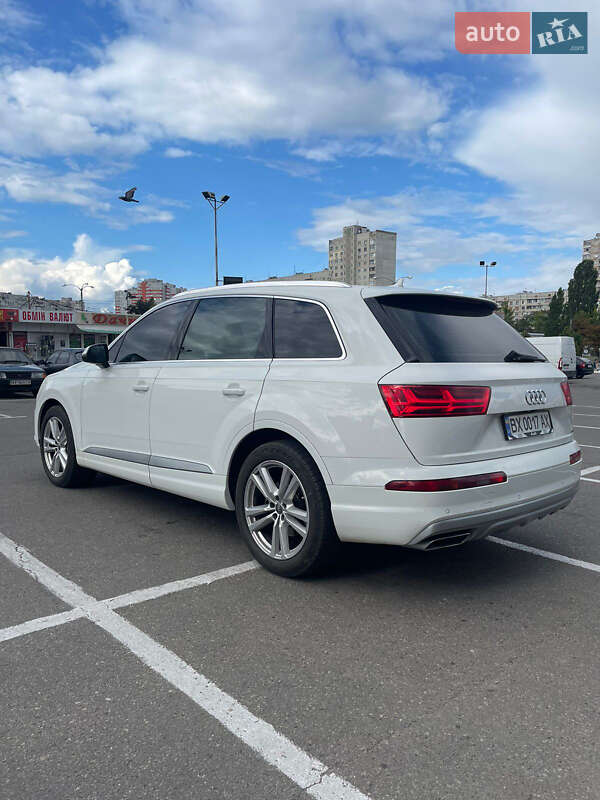 Внедорожник / Кроссовер Audi Q7 2017 в Харькове
