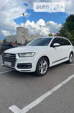 Позашляховик / Кросовер Audi Q7 2017 в Києві