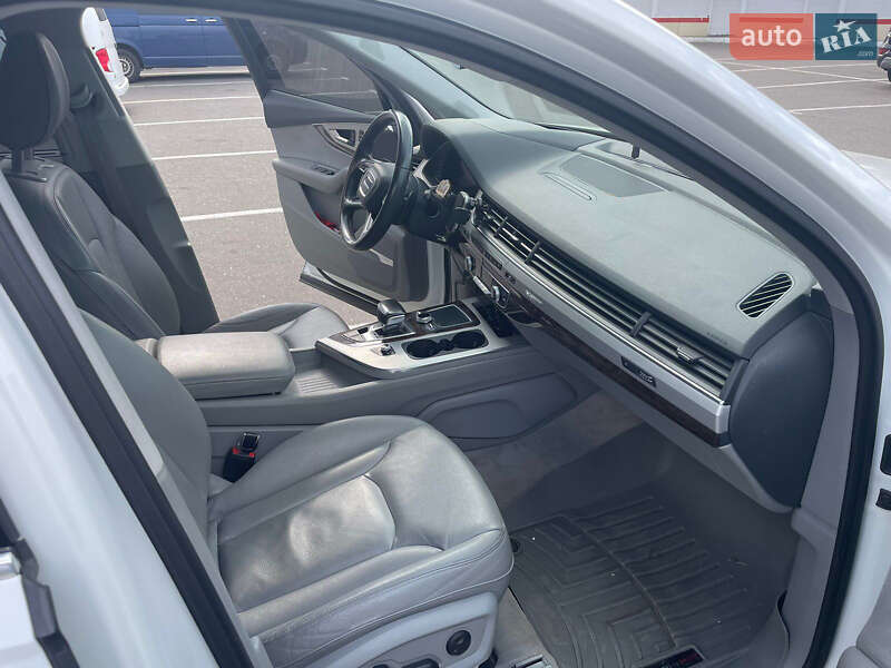 Внедорожник / Кроссовер Audi Q7 2017 в Харькове