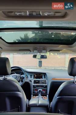 Внедорожник / Кроссовер Audi Q7 2014 в 