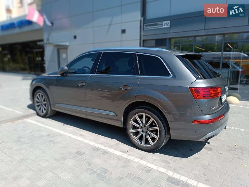 Позашляховик / Кросовер Audi Q7 2019 в Львові
