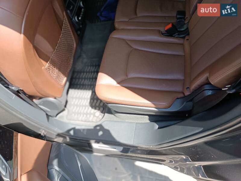 Позашляховик / Кросовер Audi Q7 2019 в Львові