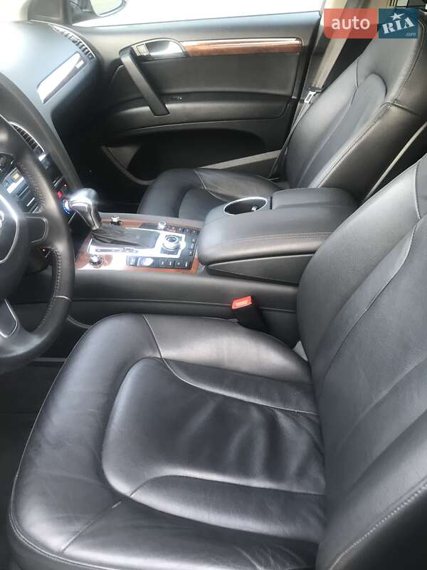 Внедорожник / Кроссовер Audi Q7 2013 в Киеве