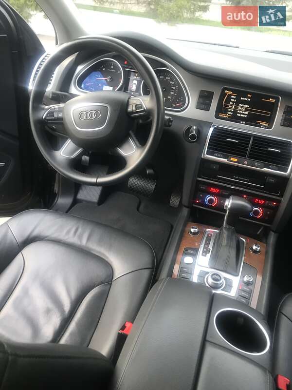 Внедорожник / Кроссовер Audi Q7 2013 в Киеве