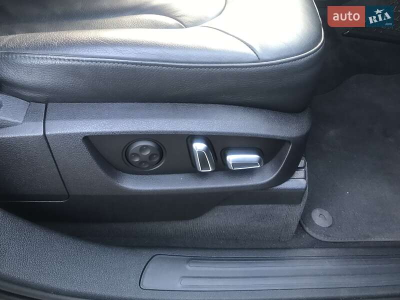 Внедорожник / Кроссовер Audi Q7 2013 в Киеве