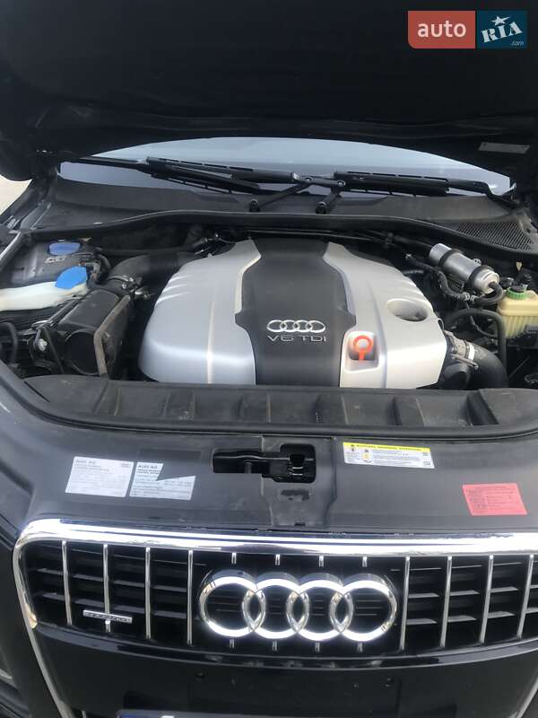 Внедорожник / Кроссовер Audi Q7 2013 в Киеве