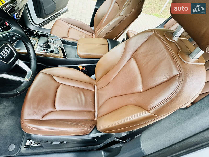 Позашляховик / Кросовер Audi Q7 2016 в Одесі