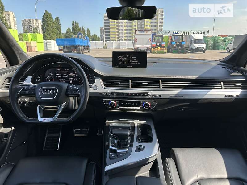 Позашляховик / Кросовер Audi Q7 2016 в Черкасах
