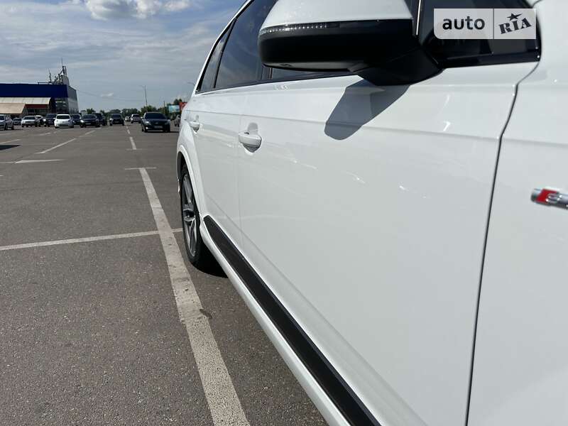 Позашляховик / Кросовер Audi Q7 2016 в Черкасах