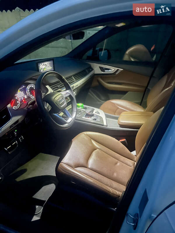 Позашляховик / Кросовер Audi Q7 2017 в Києві фото 6 Позашляховик / Кросовер Audi Q7 2017 в Києві