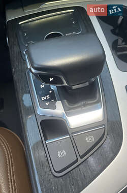 Внедорожник / Кроссовер Audi Q7 2017 в Киеве