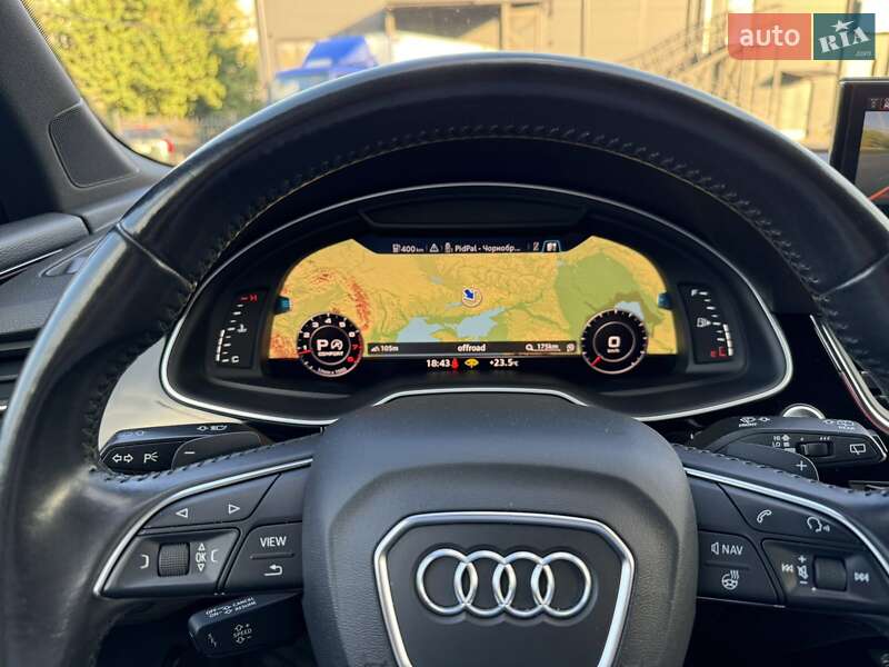 Позашляховик / Кросовер Audi Q7 2017 в Дніпрі