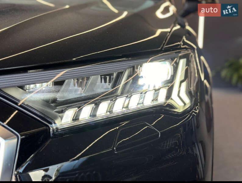 Позашляховик / Кросовер Audi Q7 2022 в Дніпрі