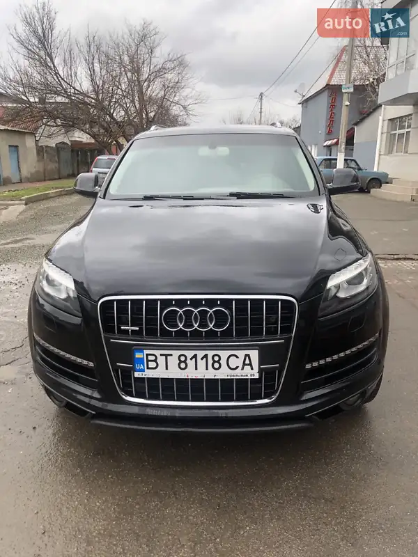 Внедорожник / Кроссовер Audi Q7 2010 в 