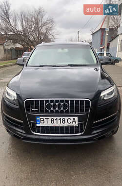 Позашляховик / Кросовер Audi Q7 2010 в 